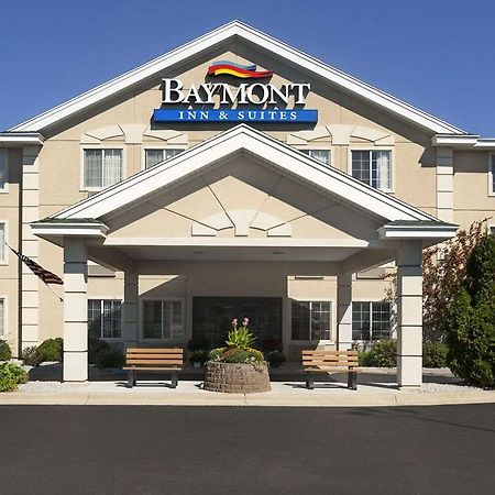 Baymont By Wyndham Mackinaw City Extérieur photo