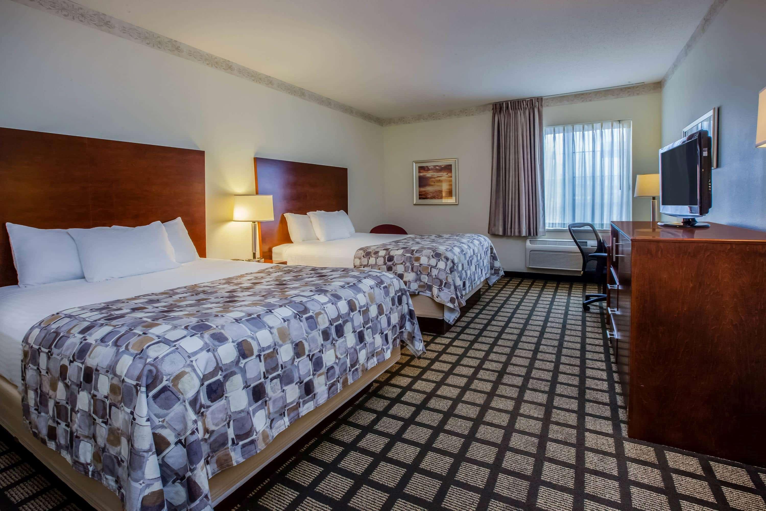 Baymont By Wyndham Mackinaw City Extérieur photo