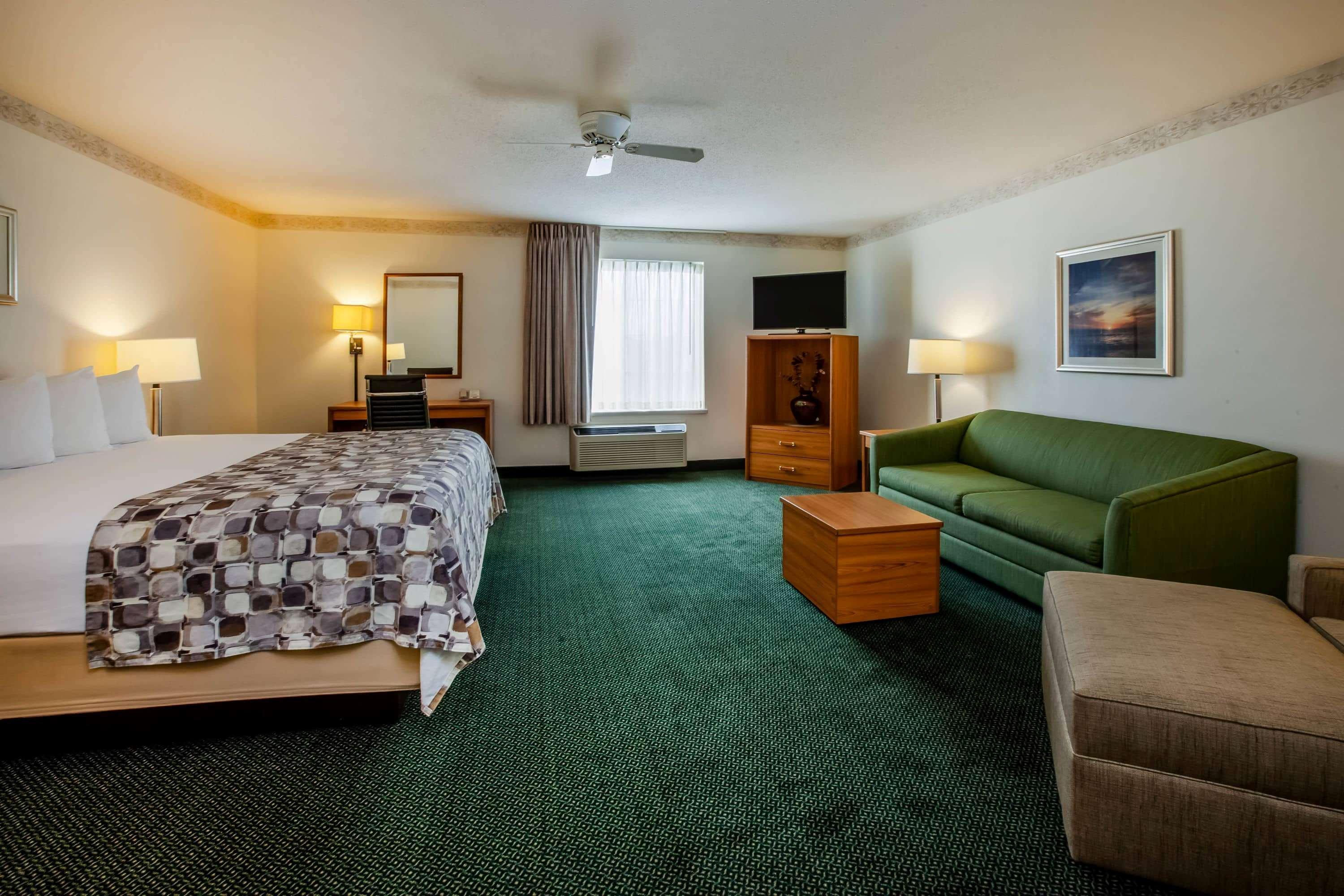 Baymont By Wyndham Mackinaw City Extérieur photo