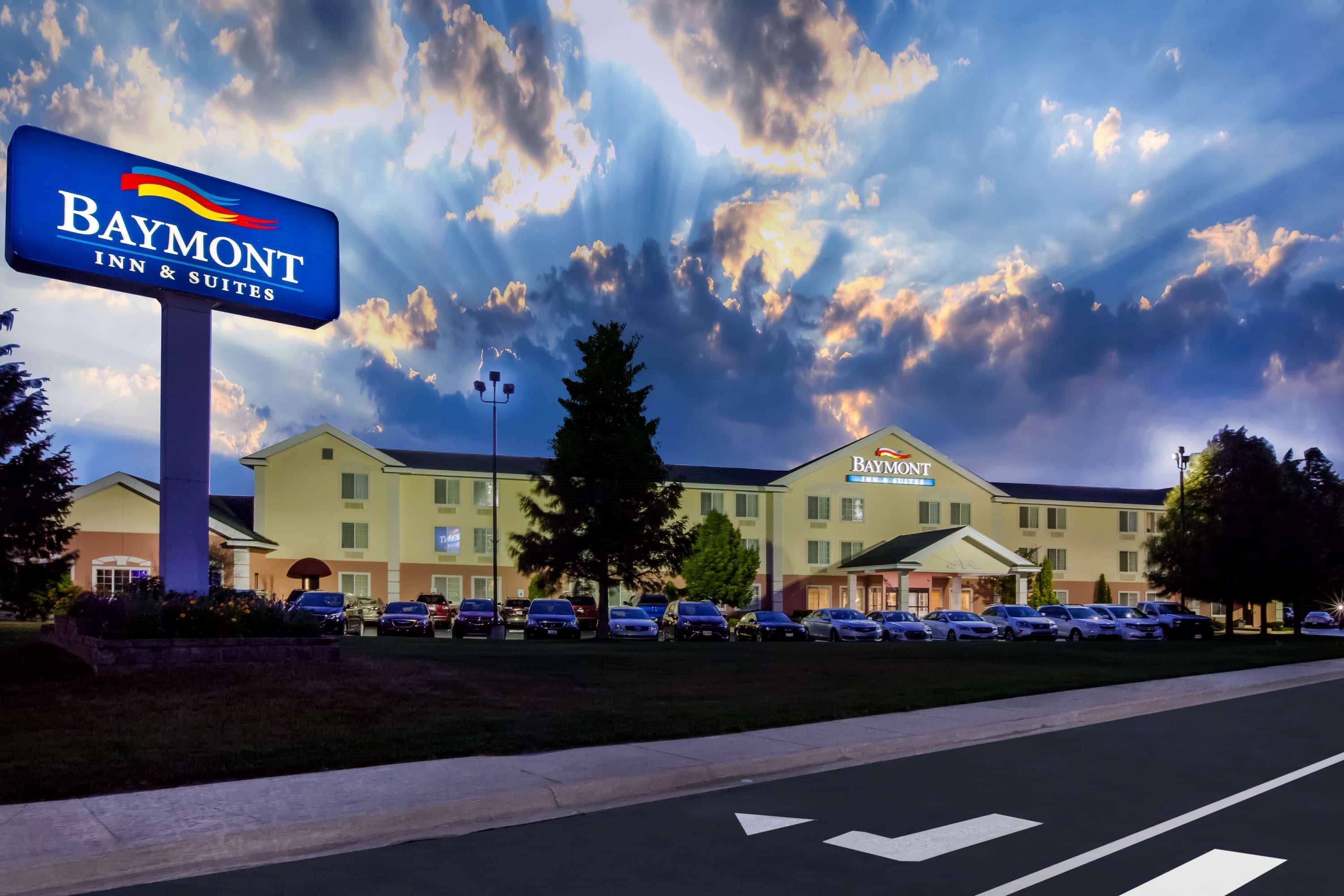 Baymont By Wyndham Mackinaw City Extérieur photo