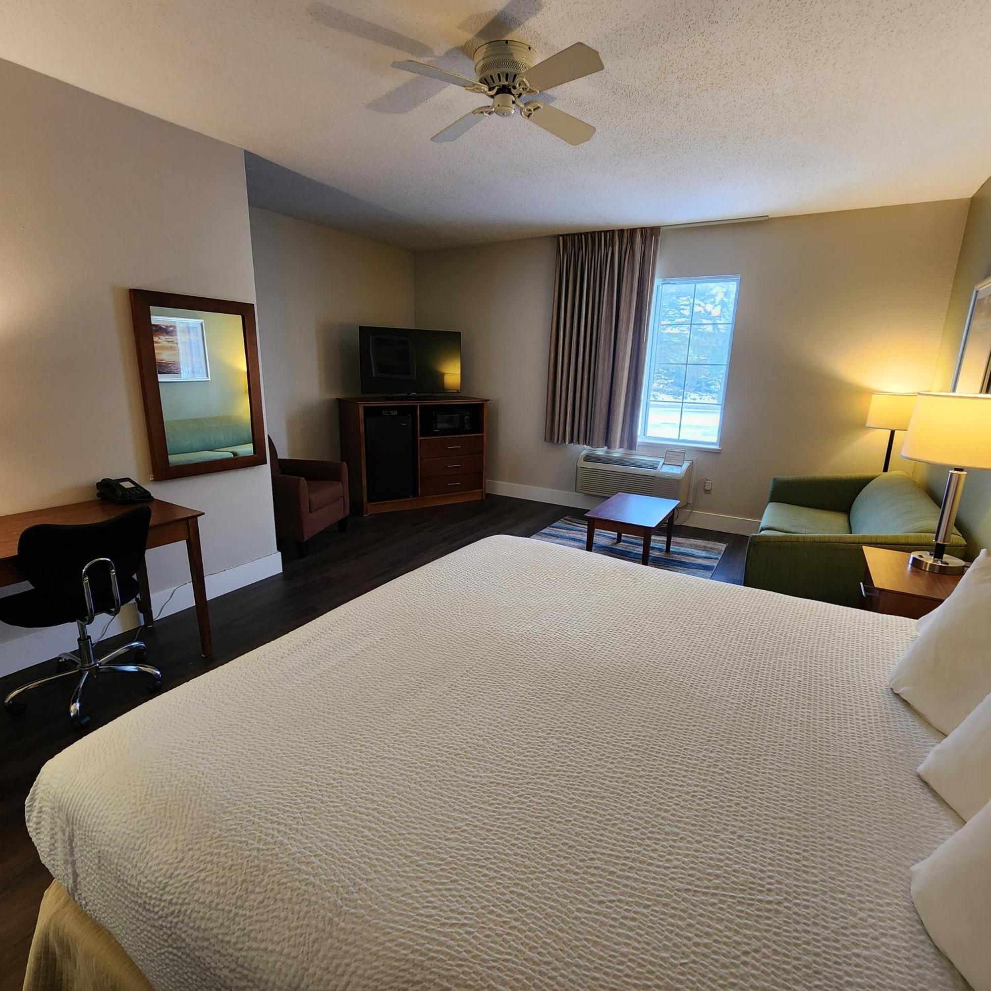 Baymont By Wyndham Mackinaw City Extérieur photo