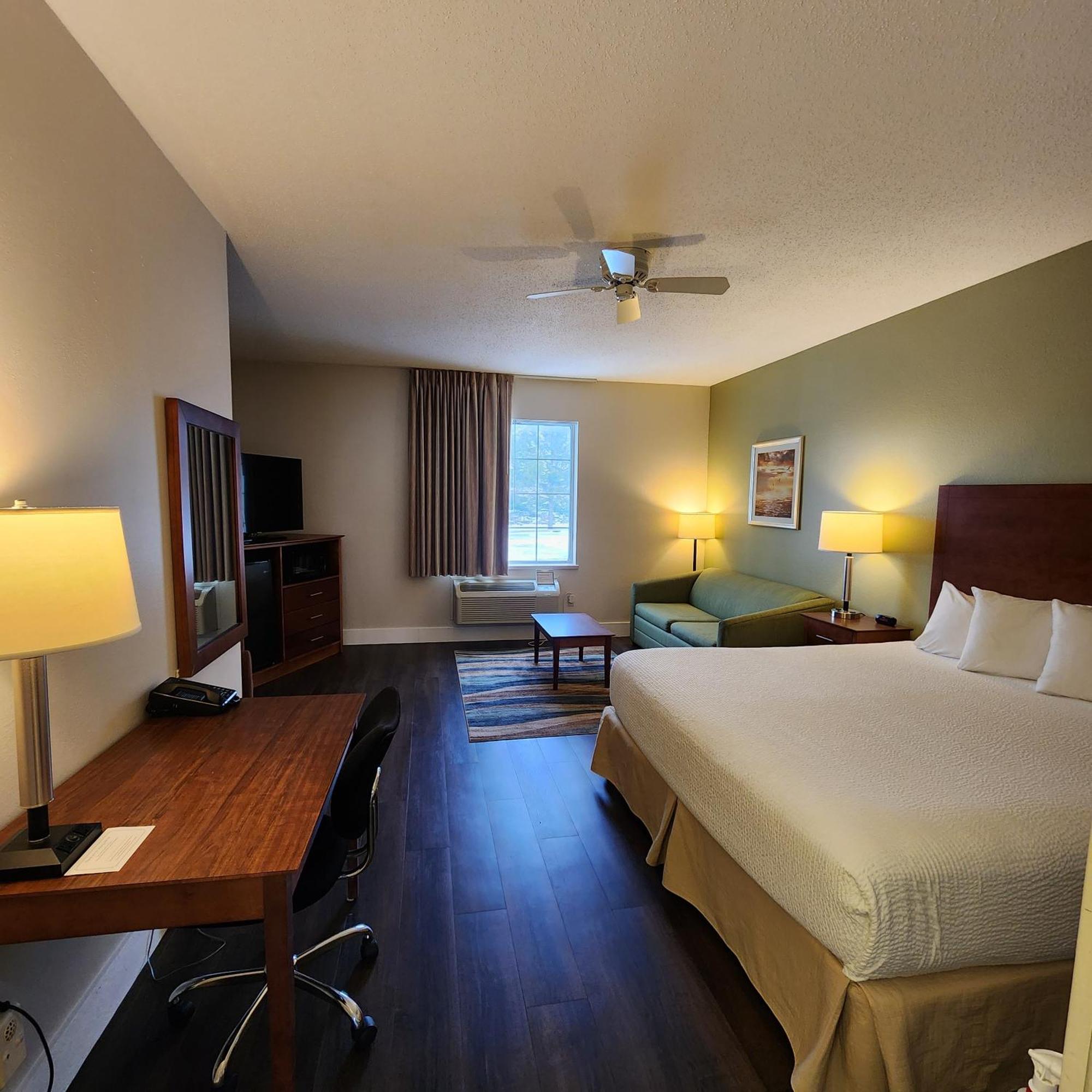 Baymont By Wyndham Mackinaw City Extérieur photo