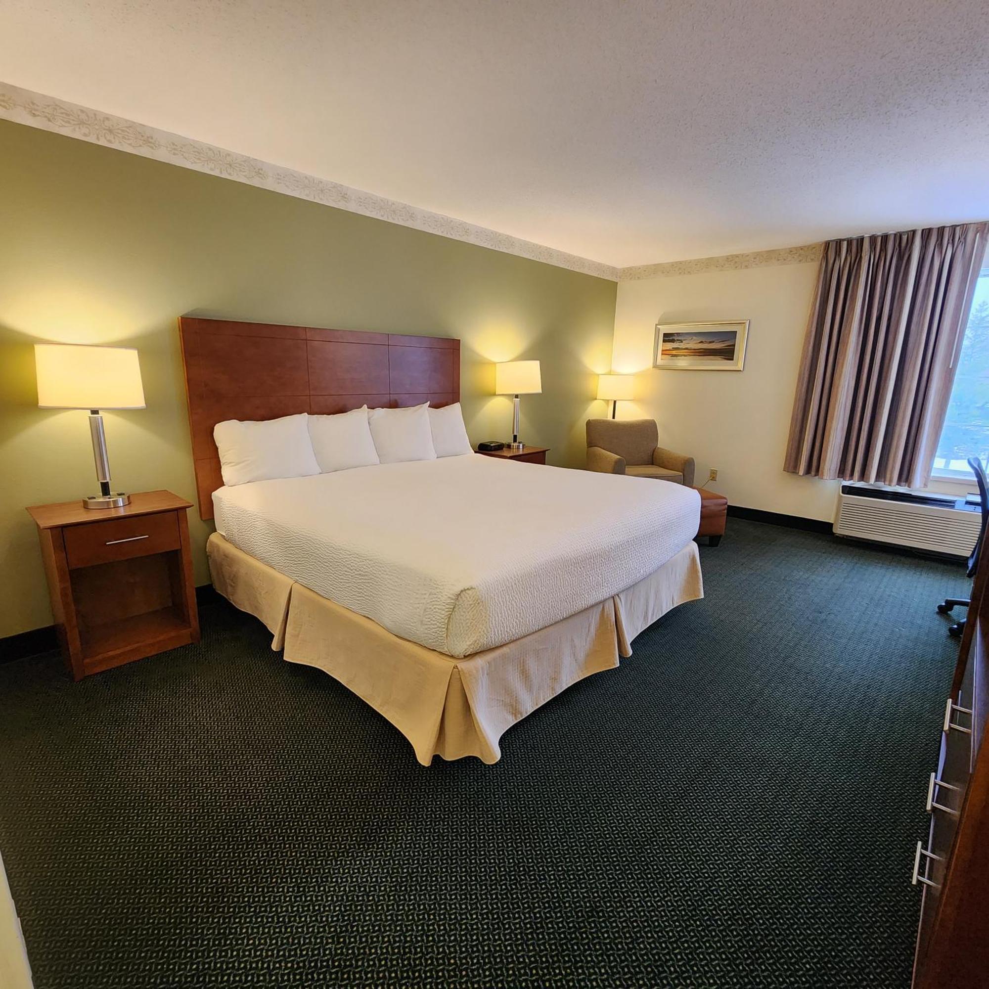 Baymont By Wyndham Mackinaw City Extérieur photo
